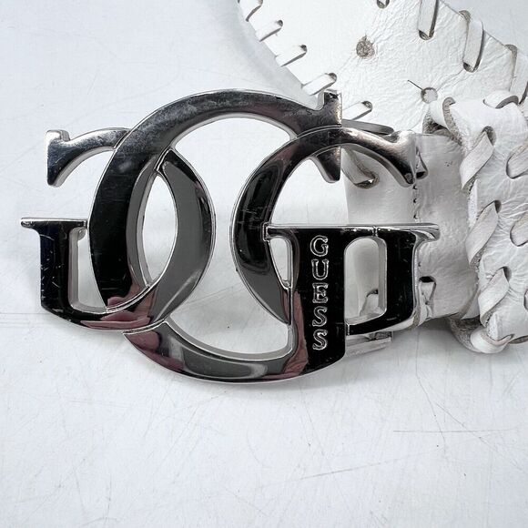 GUESS Vintage White Leather Stitched 1.5" Wide Hook Belt Womens Small - Picture 3 of 7
